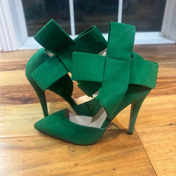 Shoes - Elegant Green Stiletto Heels